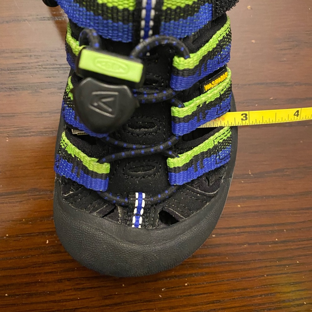 KEEN Sandals - Picture 9 of 11